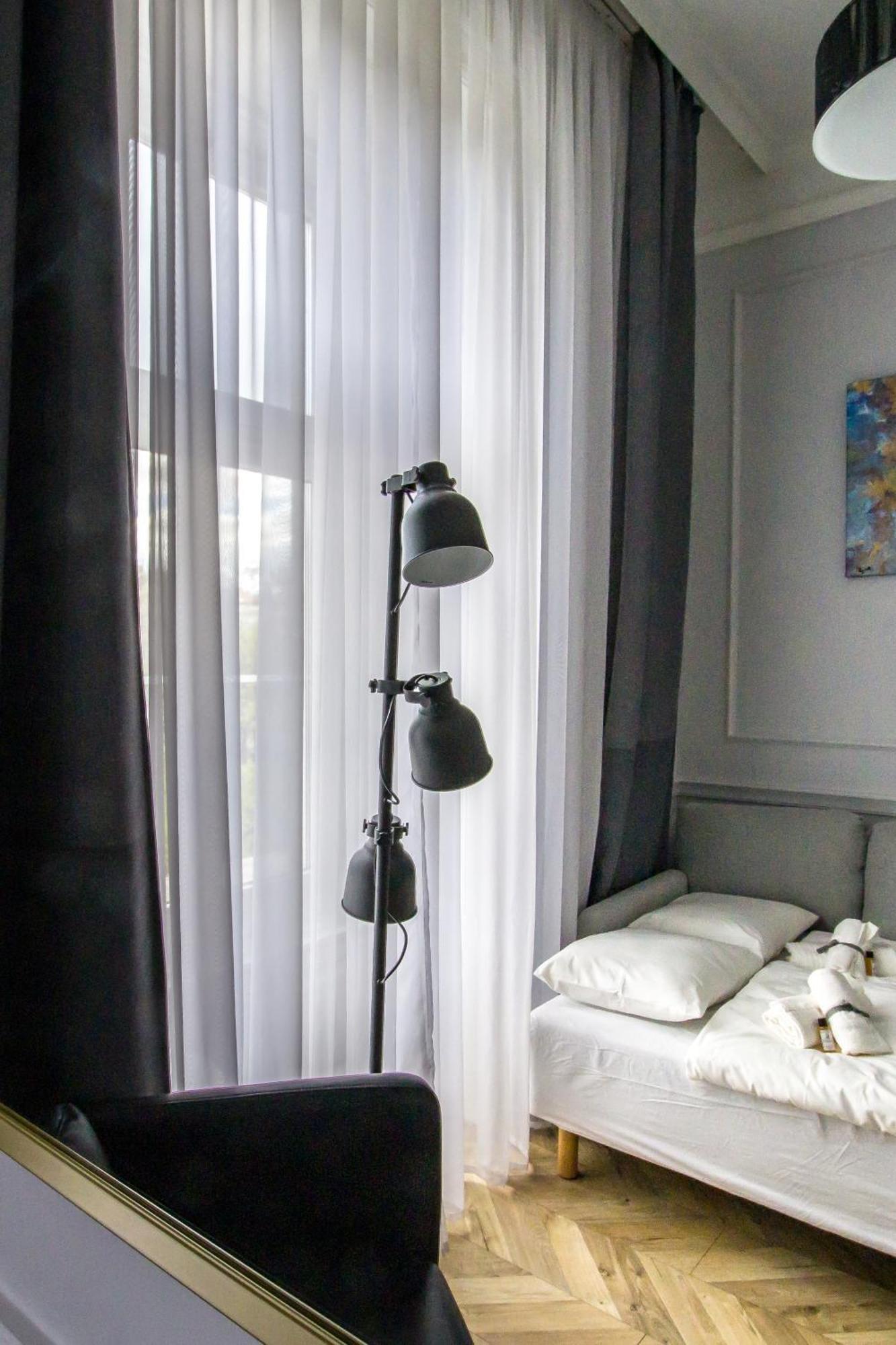 Wilson'S Oktogon Square Suite Apartment بودابست المظهر الخارجي الصورة