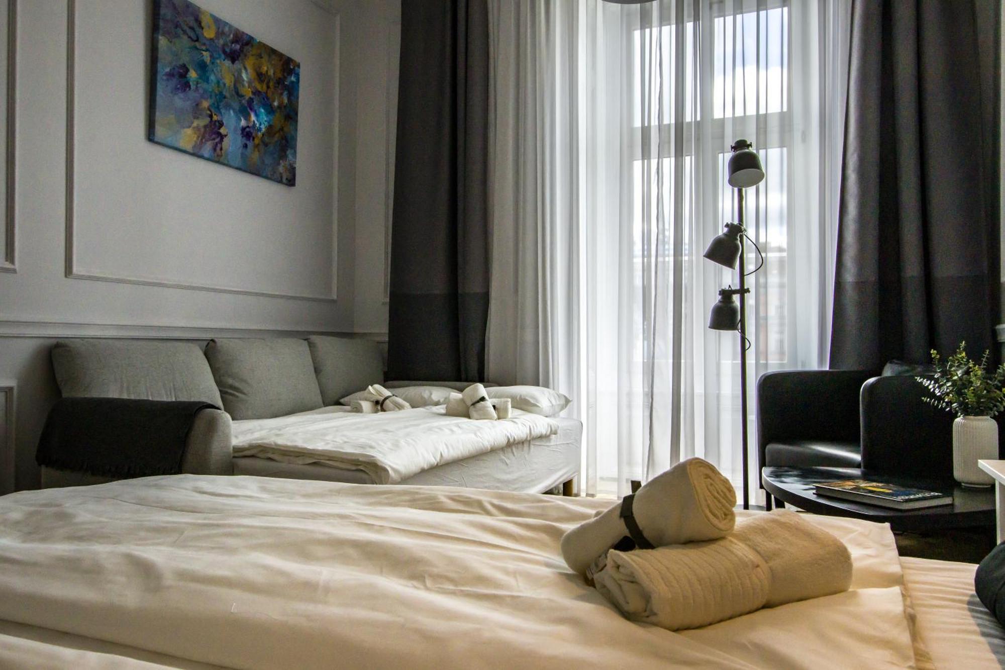 Wilson'S Oktogon Square Suite Apartment بودابست المظهر الخارجي الصورة